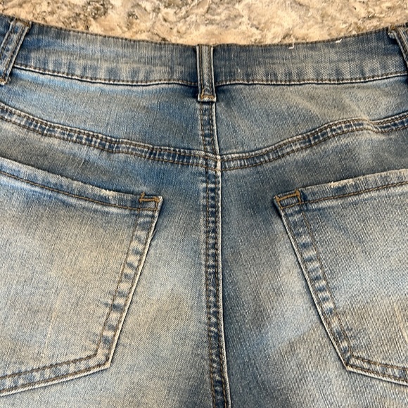 Never worn Altar’d state washed light Jean with lace and rips size 28 - Picture 7 of 8